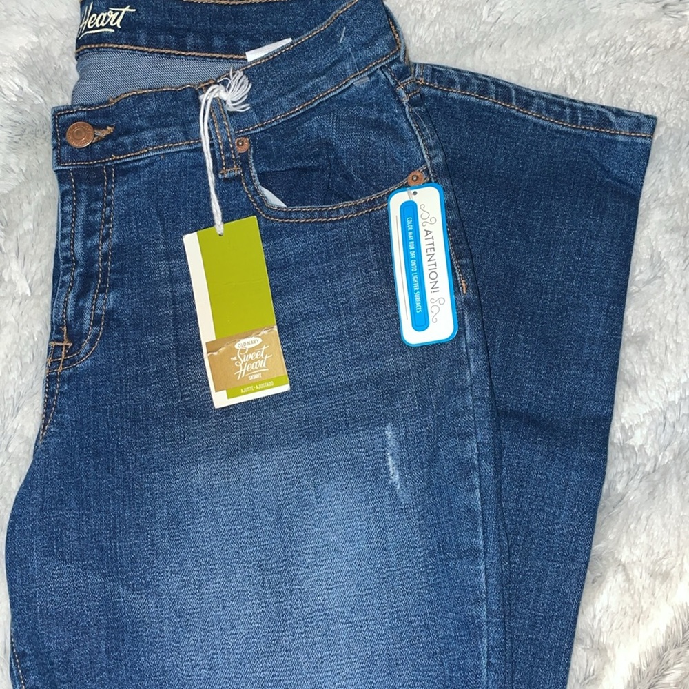 NWT Old Navy High Rise Blue Jeans with Distressed Details.  Size 8. - Picture 7 of 7